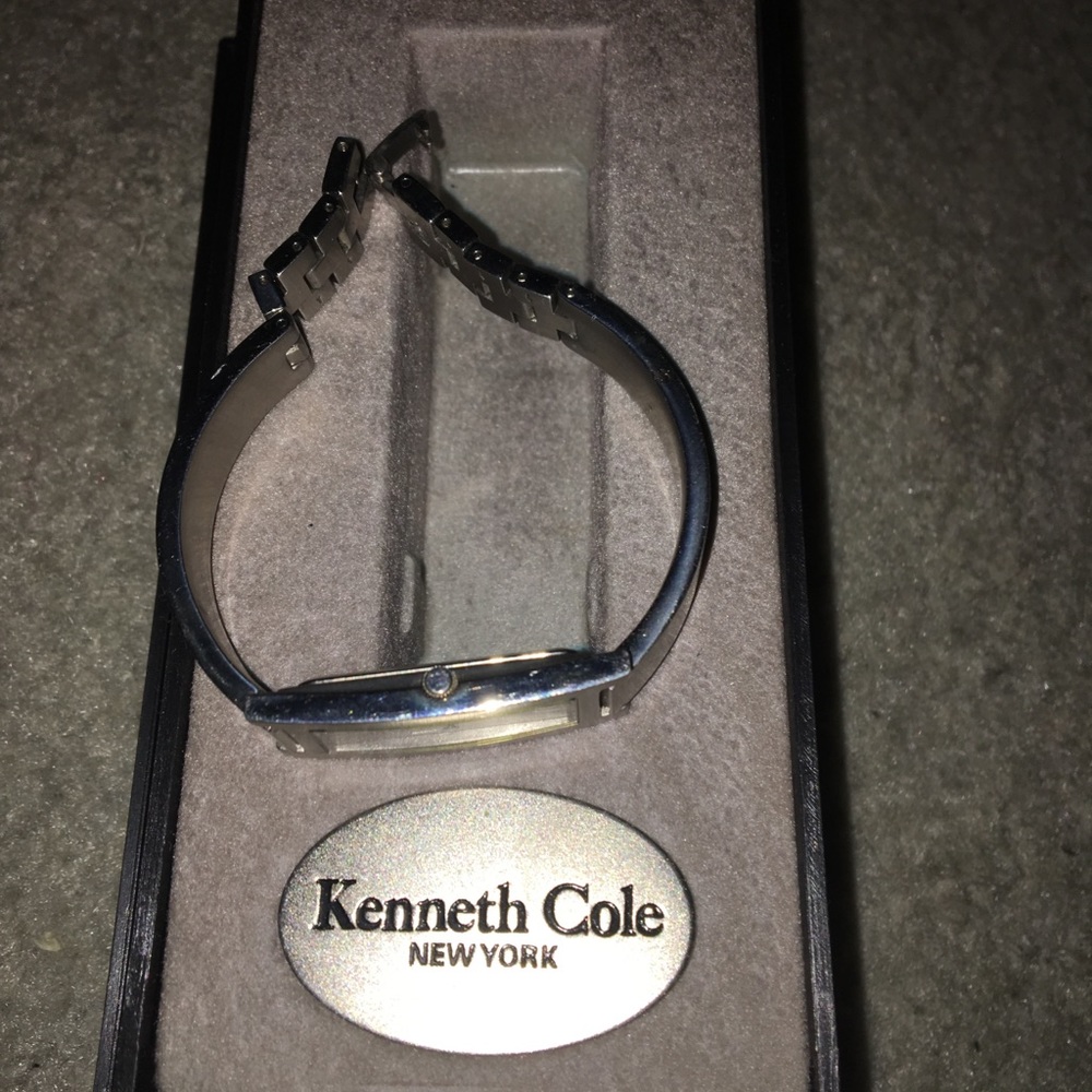 Kenneth Cole Stainless Steel Women's Watch Silver - Picture 2 of 3